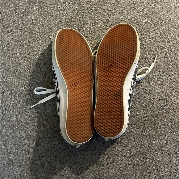 Women’s Floral Vans - Picture 3 of 4